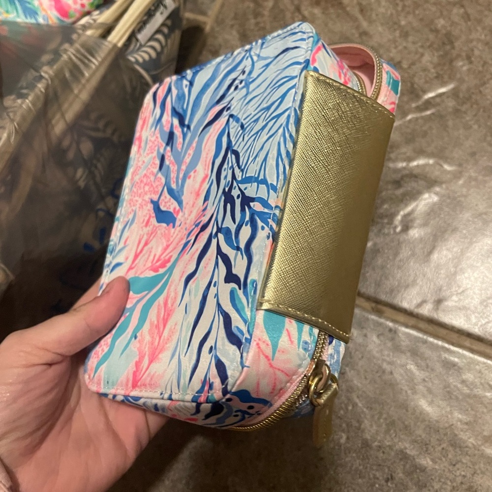 Lilly Pulitzer - Picture 4 of 4